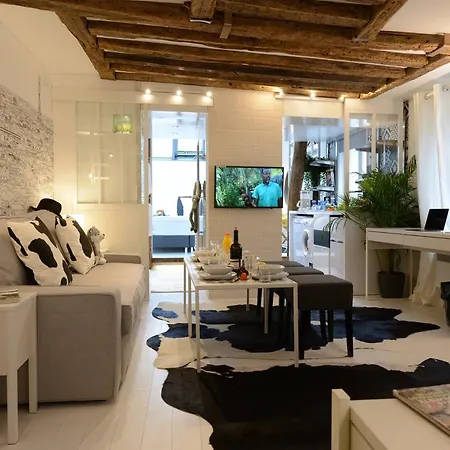 Les Patios Du Marais 2-3